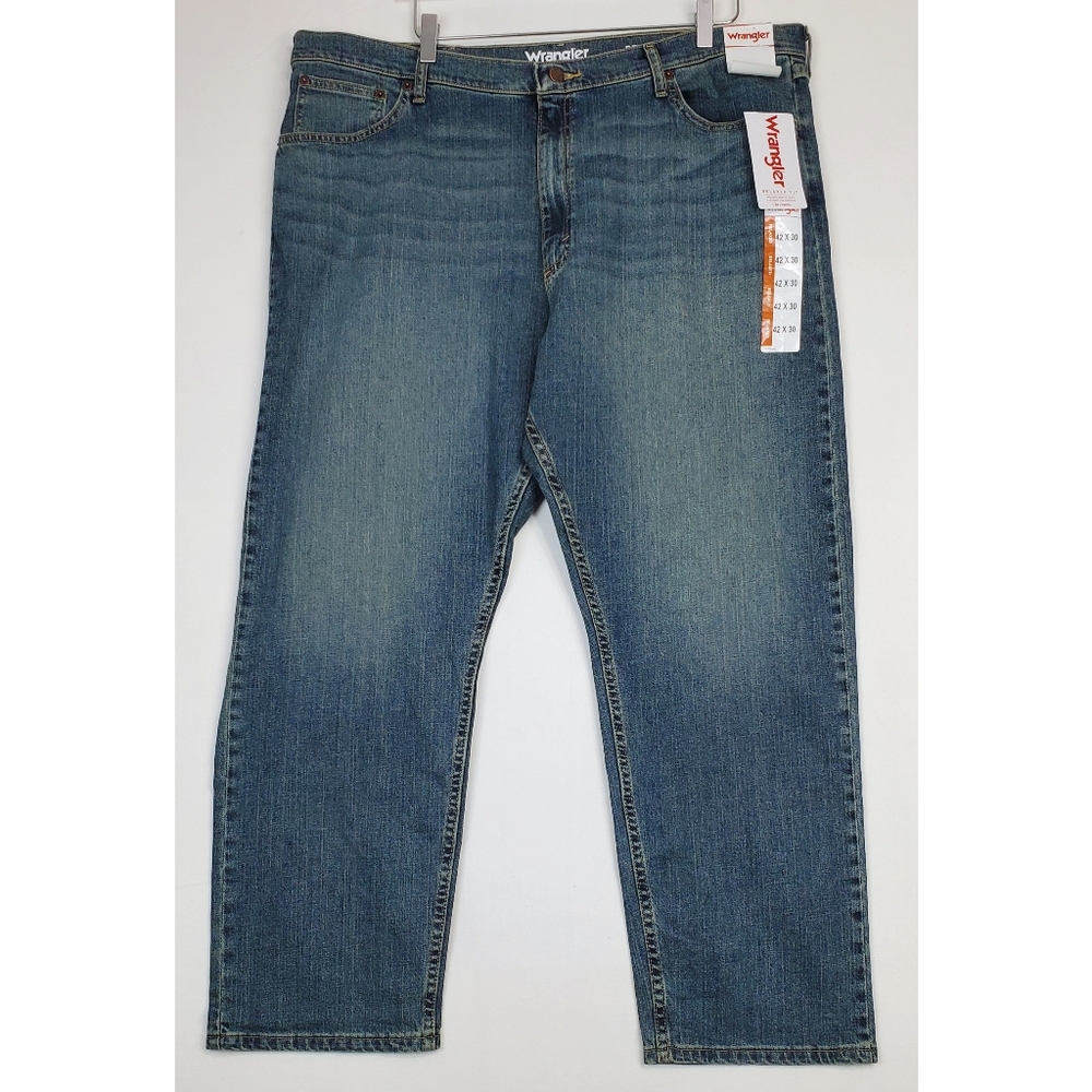 NWT Wrangler 42x30 relaxed fit straight leg jeans blue embroidered w pockets